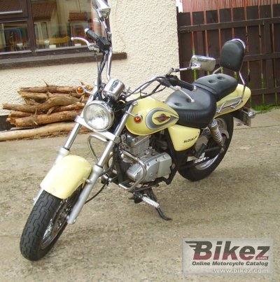 2000 Suzuki GZ Marauder 125 photo
